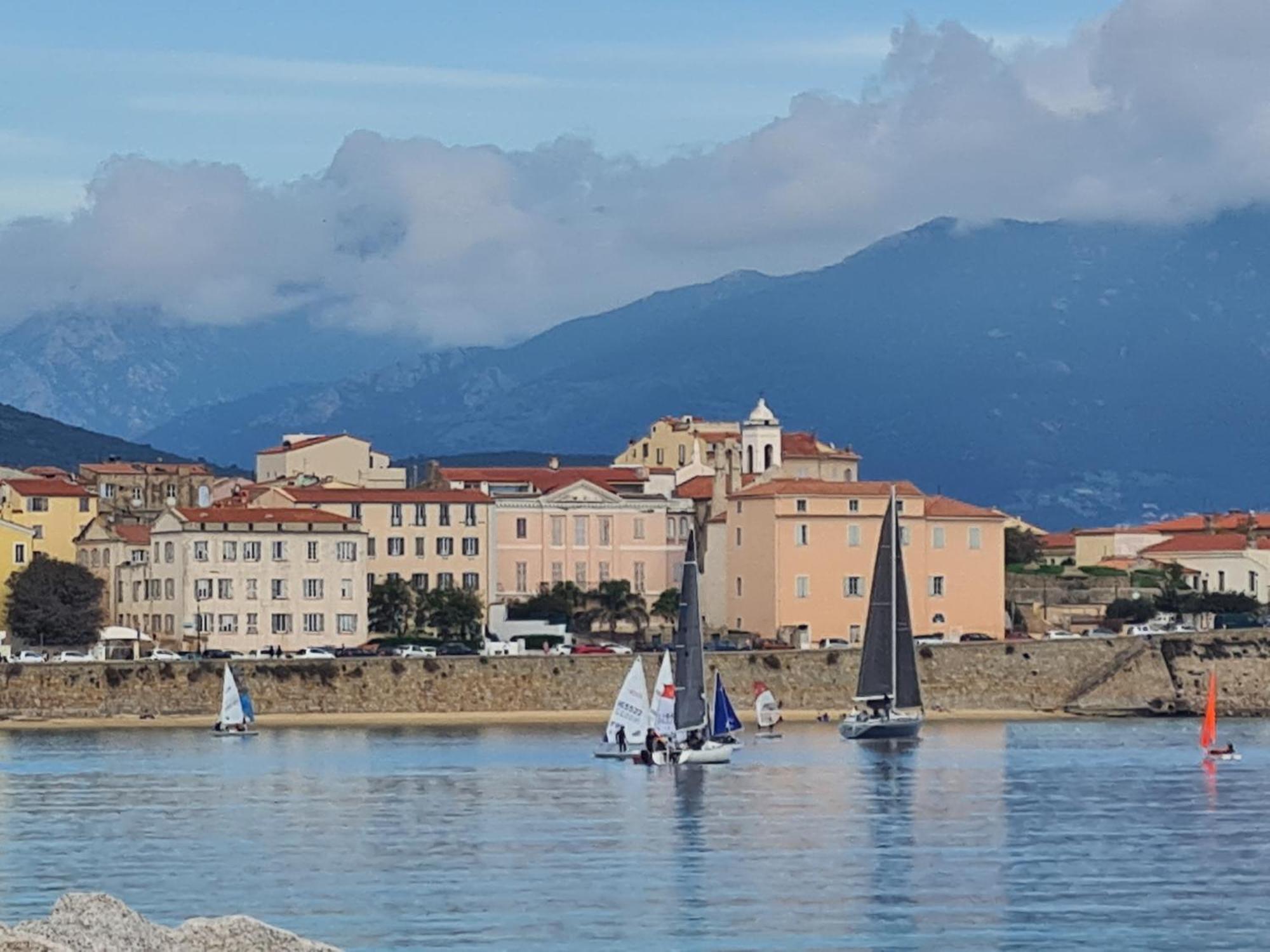 Appartement Cocooning Au Coeur De La Cite Imperiale à Ajaccio  Extérieur photo
